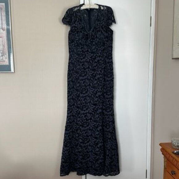 Navy Blue Lace Mermaid Gown Size 16 - Picture 2 of 8